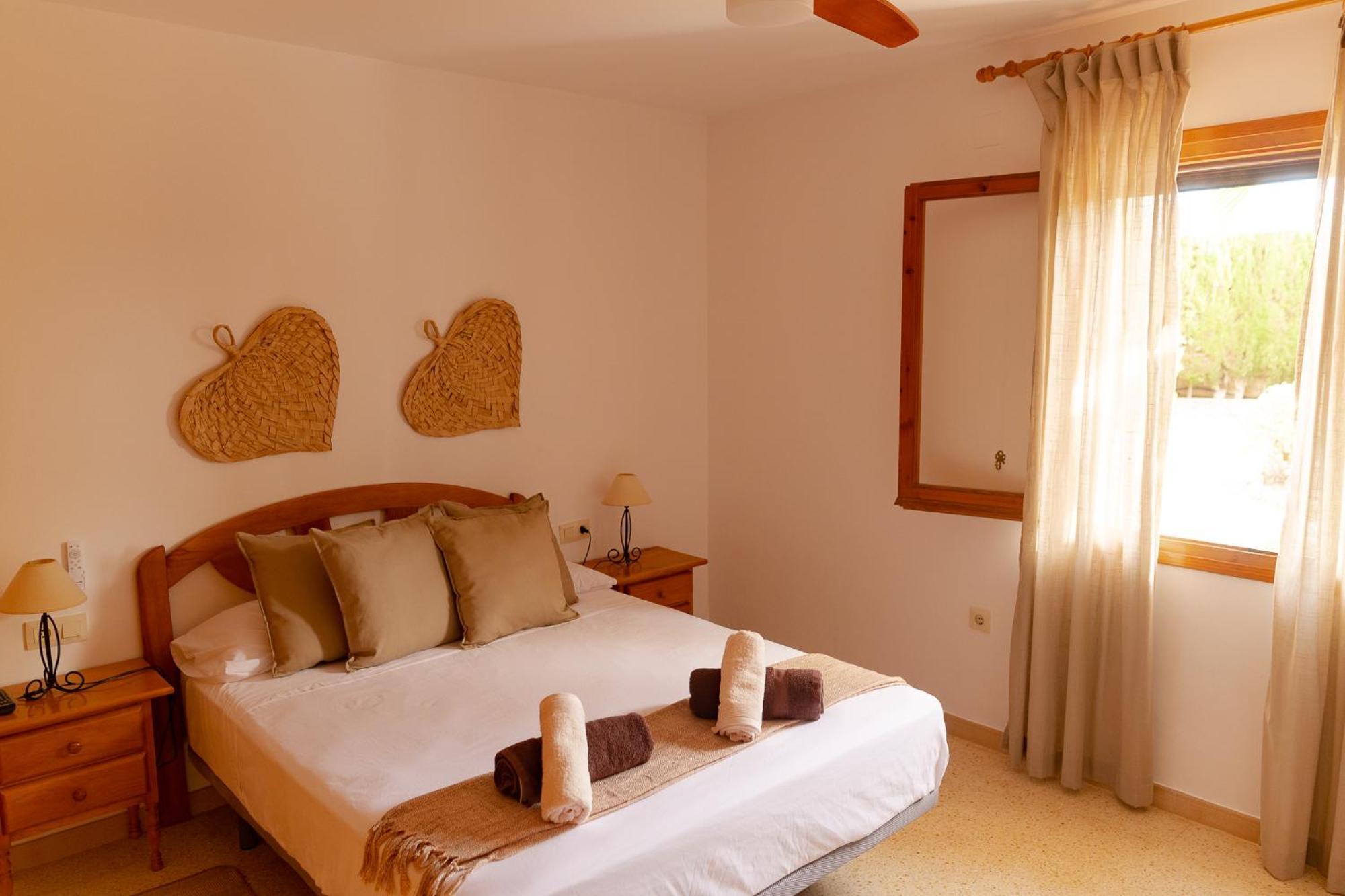 Exclusiva Villa Con Piscina Calafat Exterior photo