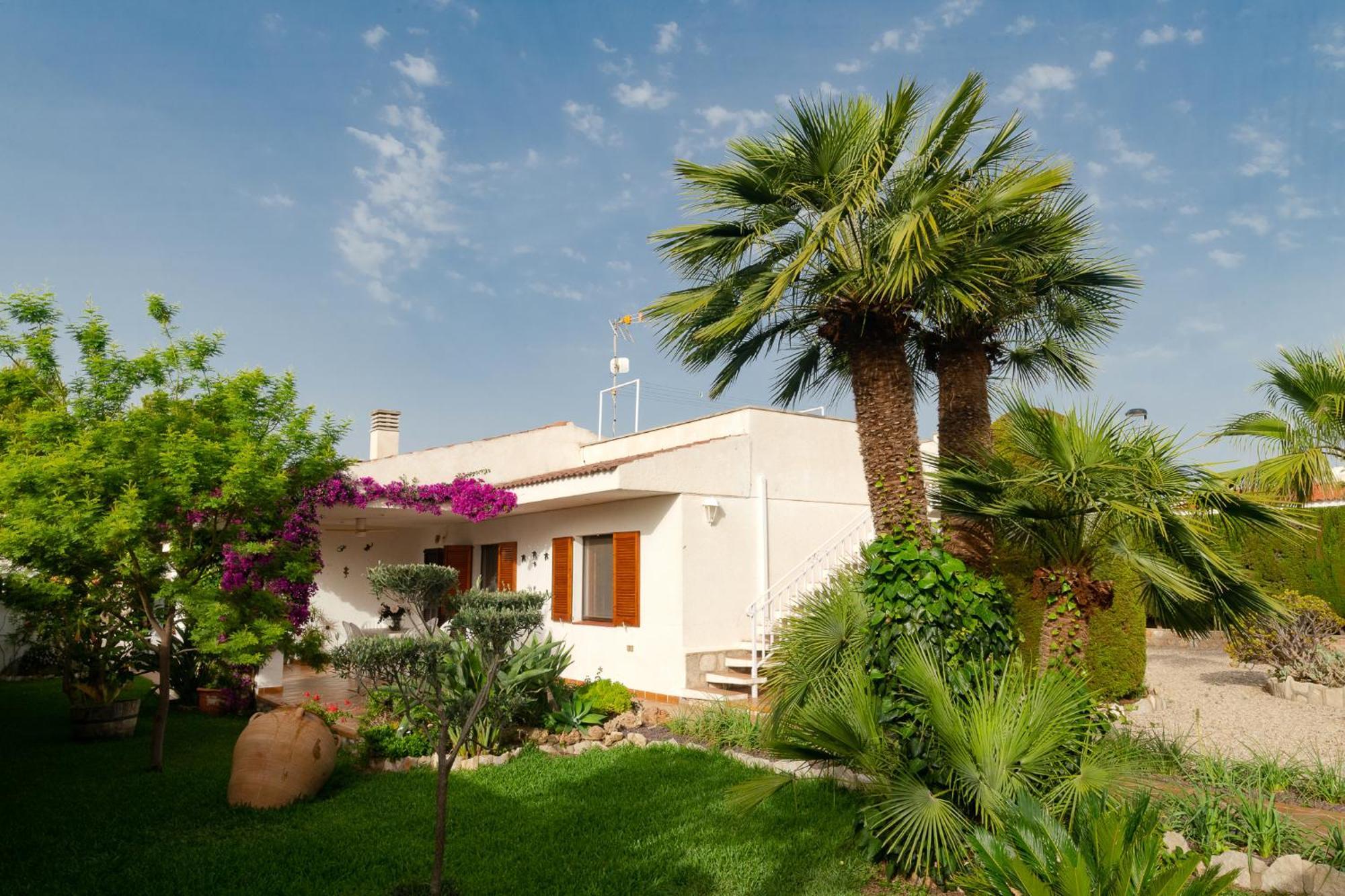 Exclusiva Villa Con Piscina Calafat Exterior photo